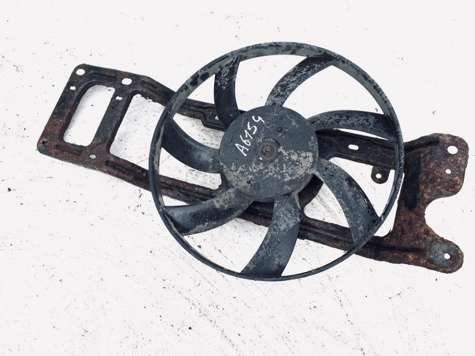 8200098036A Renault Clio 2002 Diffuser, Radiator Fan