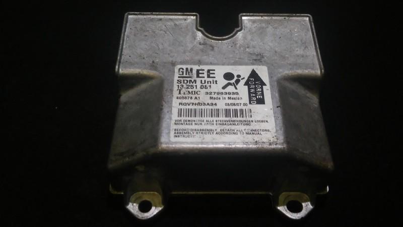 13251081 Opel Astra 2002 Airbag crash sensors module