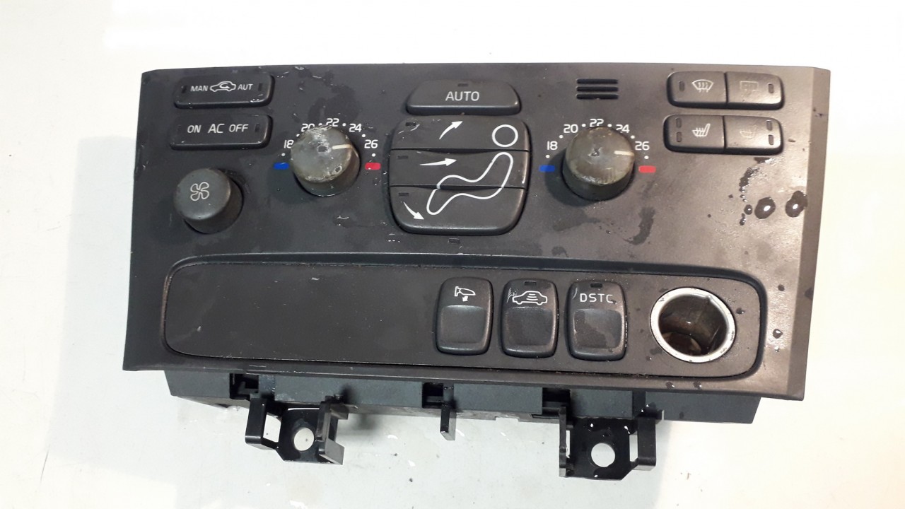 8682930 02W16E Climate Control Panel (heater control switches) Volvo