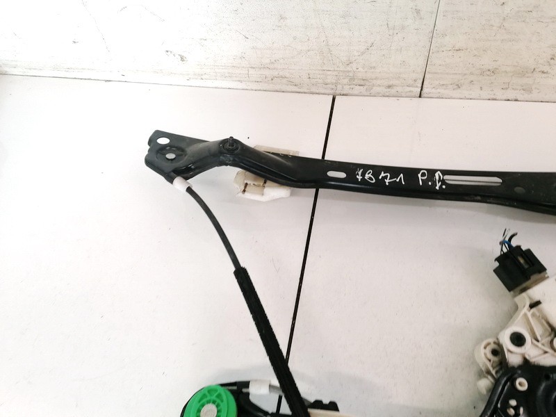 7067796 BMW 1-Series 2007 Стеклоподъемник - передний правый - Thumbnail 2