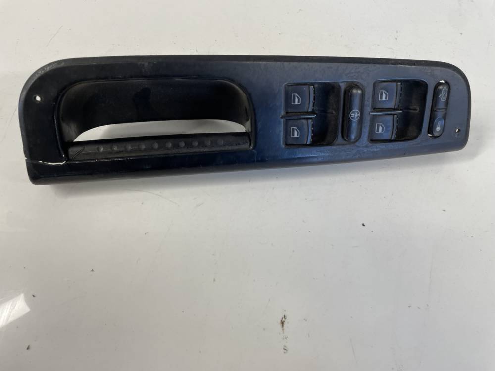 1J4959857B Volkswagen Golf 2001 Power window control (Window Regulator-Window Switch)