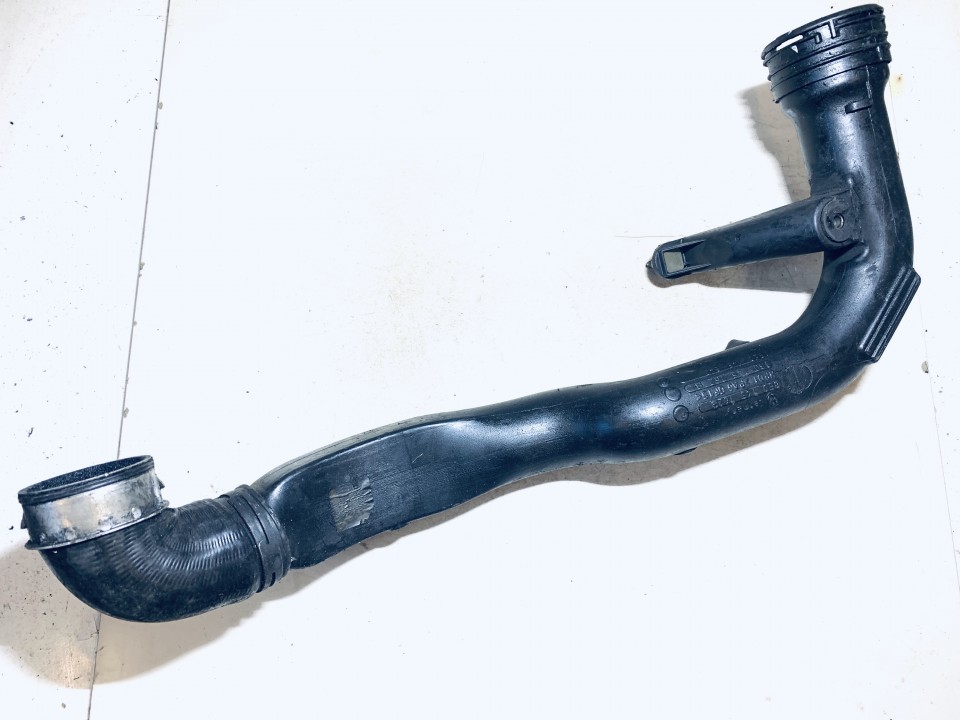 3B0145762B Volkswagen Passat 1999 TURBO INTERCOOLER PIPE HOSE