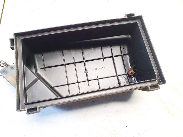 4235214 SAAB 900 1995 Air filter box - Thumbnail 3