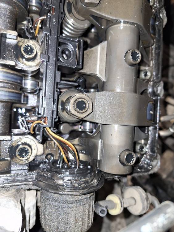 Volkswagen Touran 2007 Wtryskiwacz Paliwa