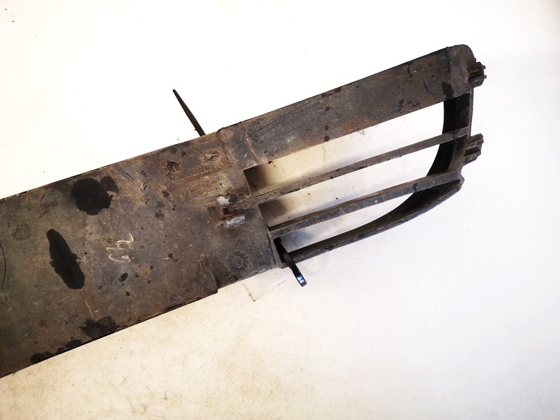 8D0807346G Audi A4 1997 Bumper Grille - FRONT RIGHT - Thumbnail 3