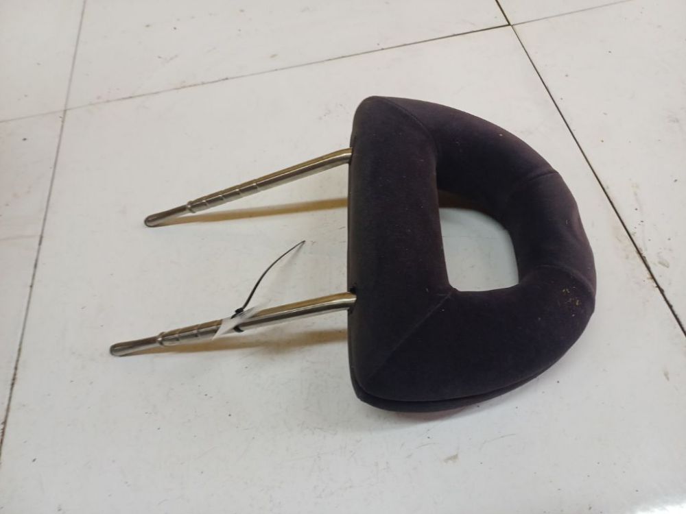 Volkswagen Bora 2003 Seat headrest - Thumbnail 3