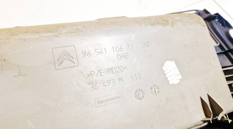 9654110677 Citroen C4 Picasso 2008 Mantu glabāšanas nodalījums - Thumbnail 3