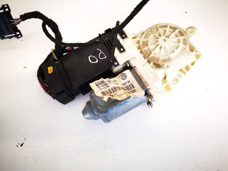 1J1959802D Volkswagen Golf 2001 Window Motor - FRONT RIGHT