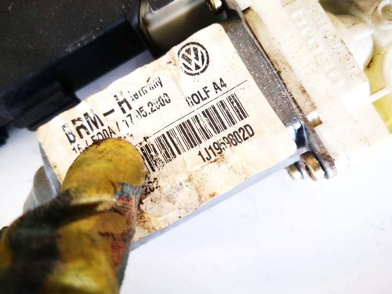 1J1959802D Volkswagen Golf 2001 Window Motor - FRONT RIGHT - Thumbnail 2