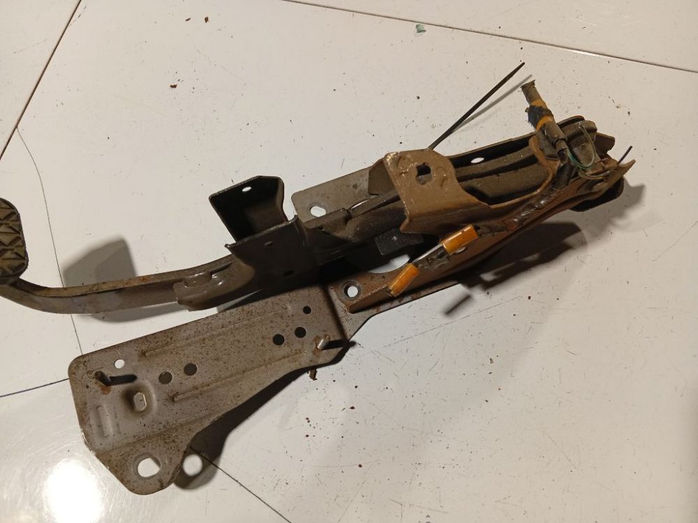 Mazda 5 2008 Bremžu pedālis - Thumbnail 4