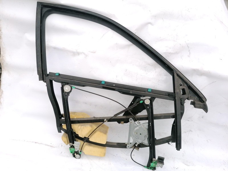 Audi A4 1999 Ościeżnica drzwi - PRZEDNIE PRAWE