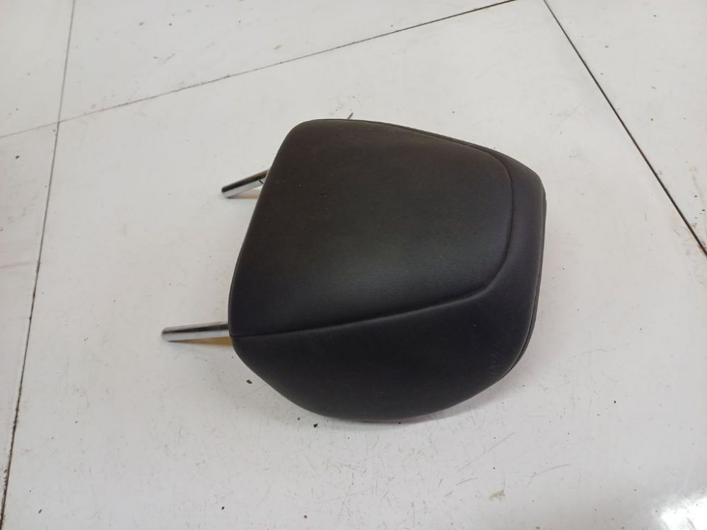 Honda Accord 2004 Seat headrest - Thumbnail 3