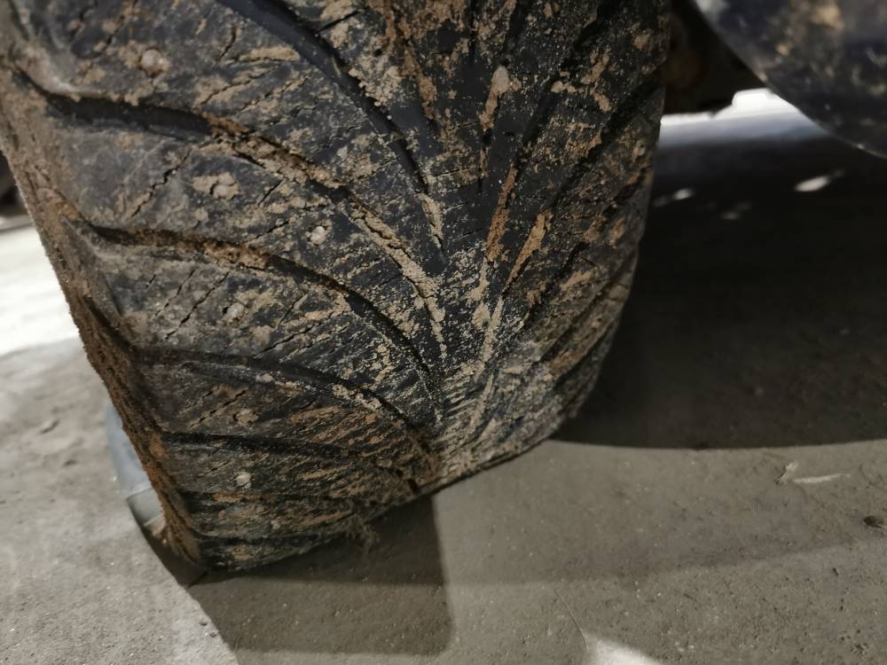 5X100 Chrysler PT Cruiser 2002 Liettuan renkaiden komplekti R16 - Thumbnail 6