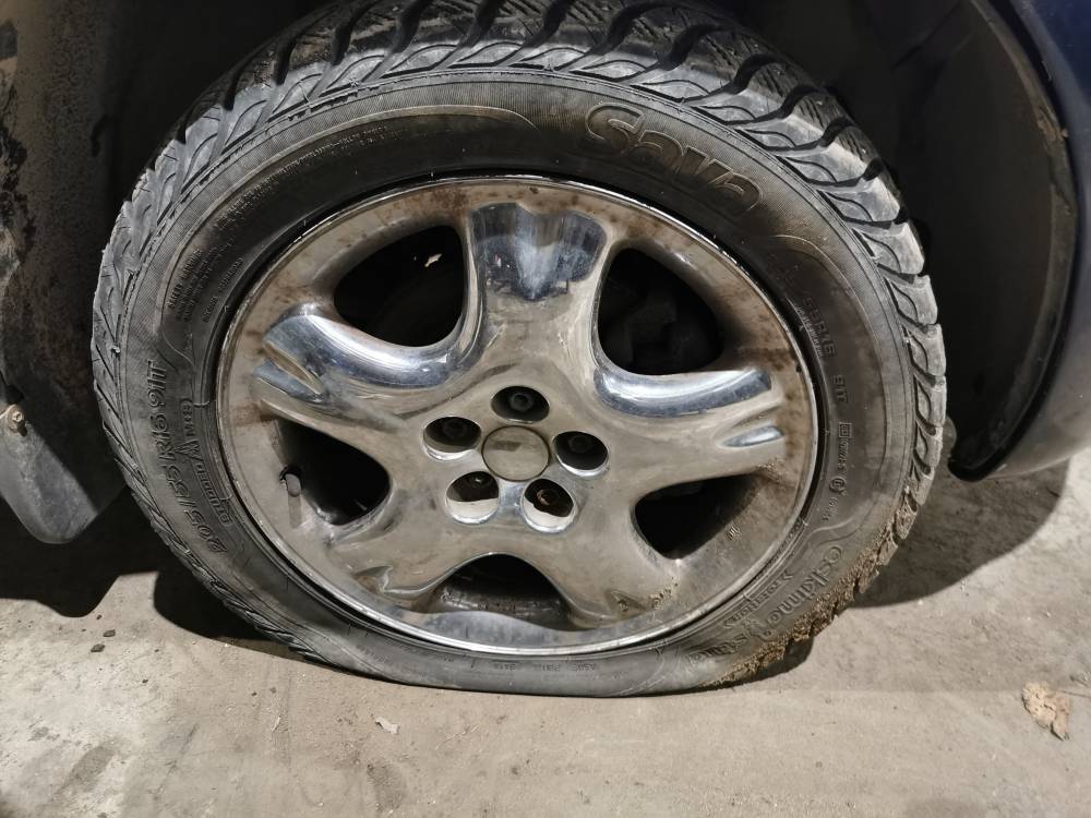 5X100 Chrysler PT Cruiser 2002 Liettuan renkaiden komplekti R16 - Thumbnail 4