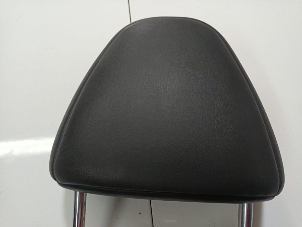 Honda Accord 2004 Seat headrest - Thumbnail 3