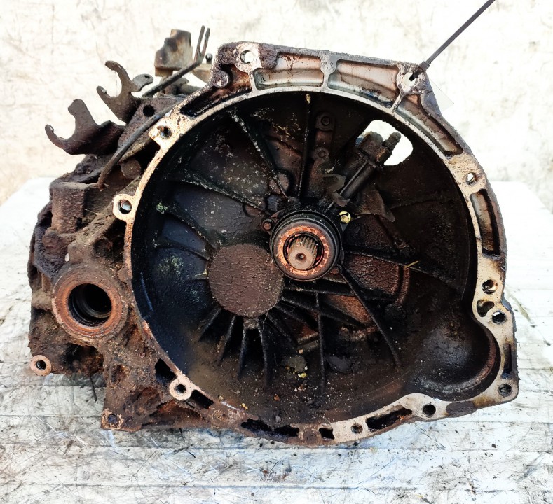 2T1R Ford Transit Connect 2004 Gearbox
