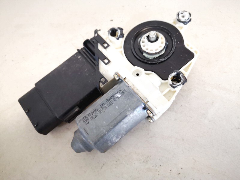 1J1959801C Volkswagen Golf 2000 Window Motor - FRONT RIGHT - Thumbnail 3