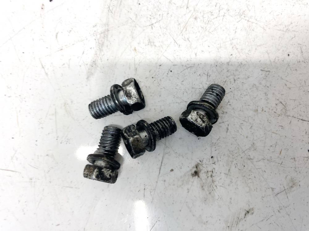 Toyota Avensis 2007 Śruba tarczy