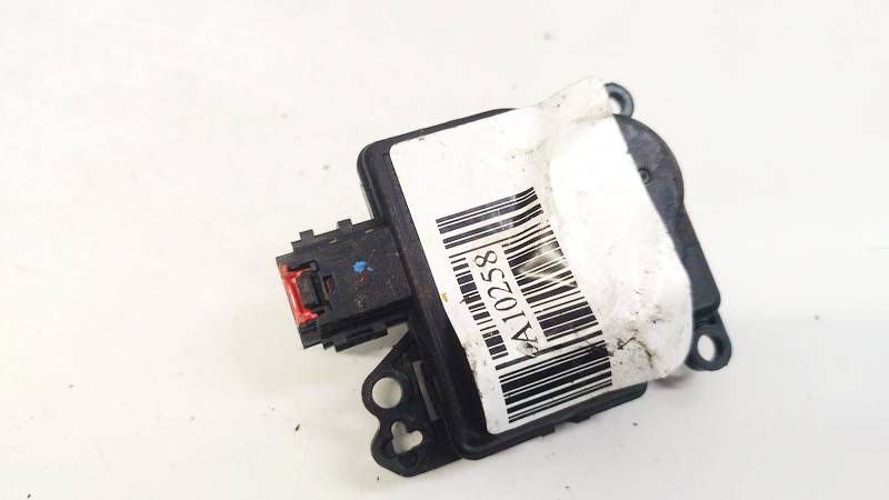 AE8H19E316FA Ford Fiesta 2011 Peciuko sklendes varikliukas - Thumbnail 3