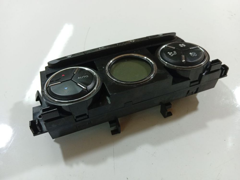 400010001 Citroen DS3 2010 Peciuko valdymas