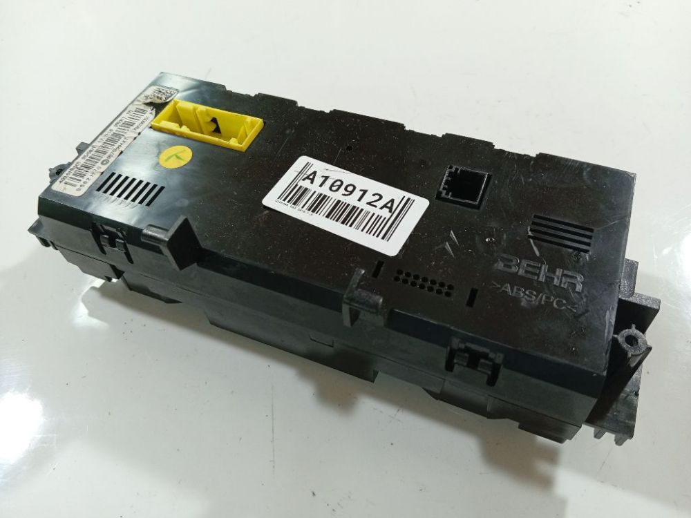 400010001 Citroen DS3 2010 Peciuko valdymas - Thumbnail 3