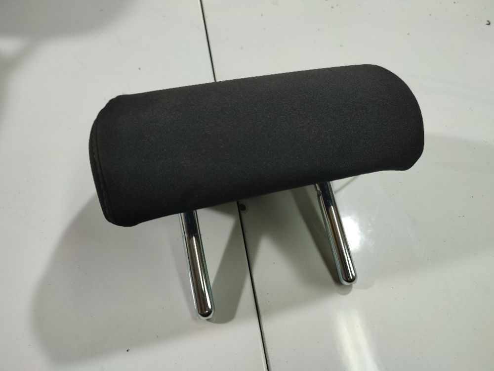 Toyota Avensis 2010 Seat headrest