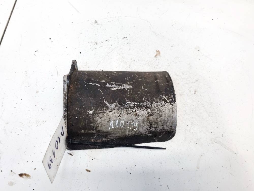 4D0407722 Volkswagen Passat 2005 Shaft Guard Plate Cover - FRONT RIGHT