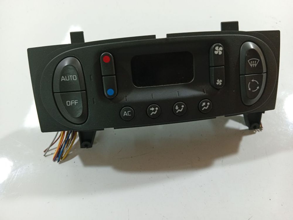 69470002 Renault Scenic 2002 MANDO CLIMATIZADOR