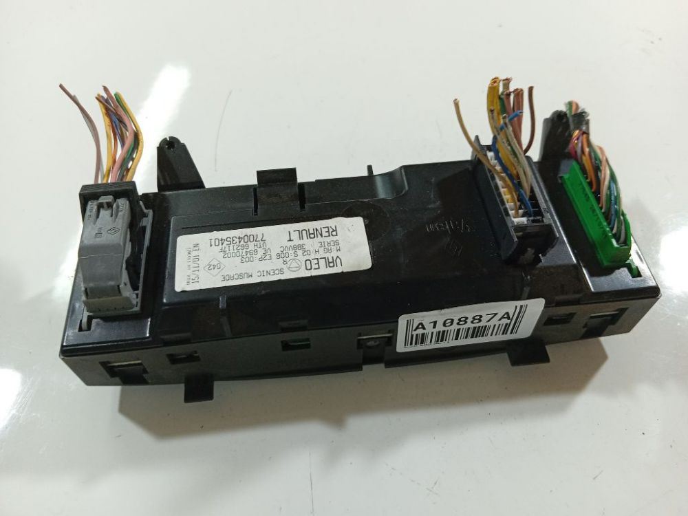 69470002 Renault Scenic 2002 Climate Control Panel (heater control switches) - Thumbnail 2