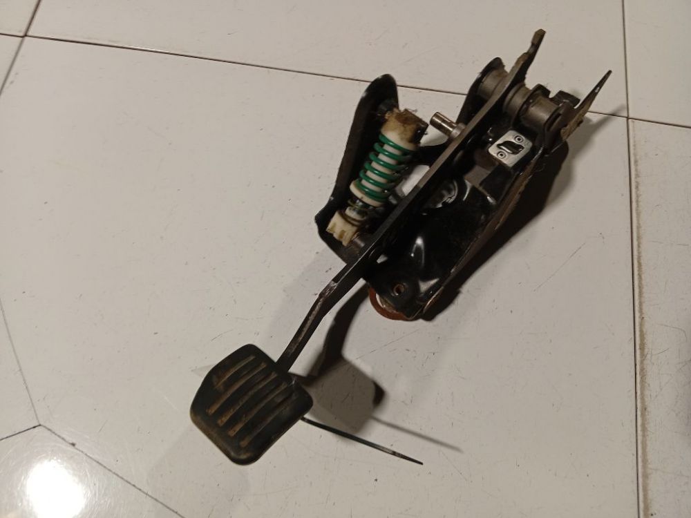 7G9N2D094KA Ford Galaxy 2008 Stabdziu pedalas