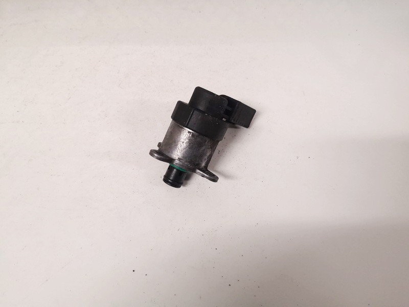 0928400560 0199778922 FUEL RAIL HIGH PRESSURE SENSOR BMW X5 2005 3.0L