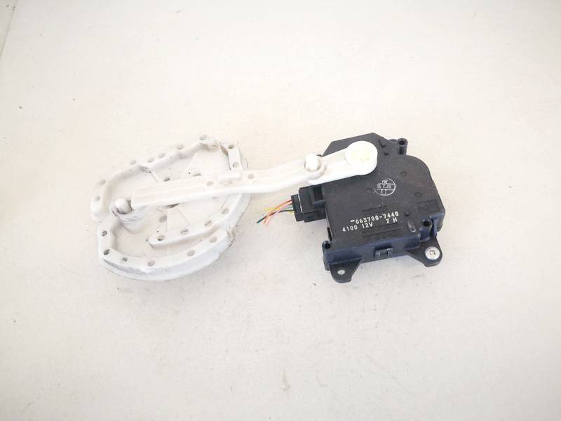 0637007440 Toyota Prius 2006 Silnik klapki nagrzewnicy
