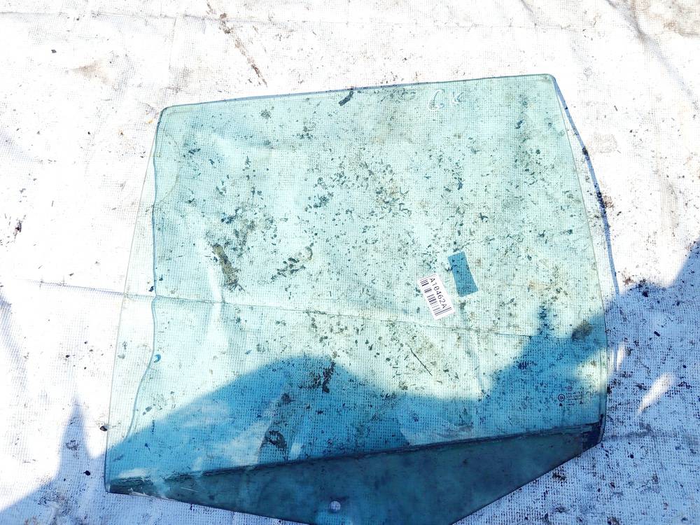 AS2 Volkswagen Bora 1999 Durvju stikls - AIZMUGURE PA KREISI