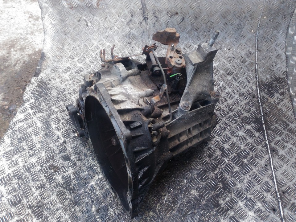 XS4R7F096CB Ford Focus 2002 Gearbox - Thumbnail 2