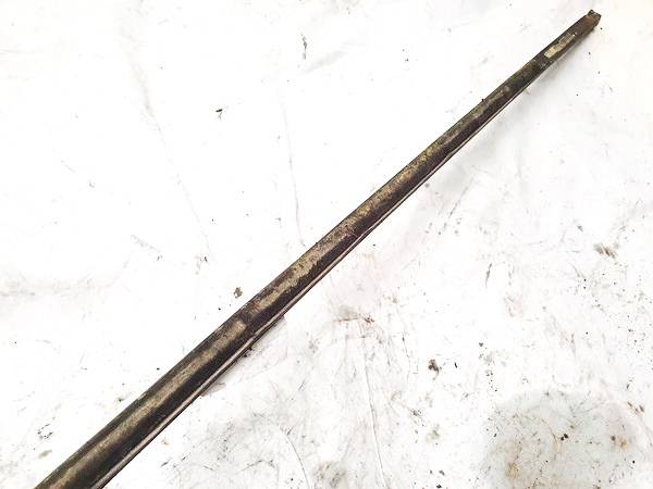 Skoda Superb 2012 Glass Trim Molding-weatherstripping - FRONT LEFT - Thumbnail 3