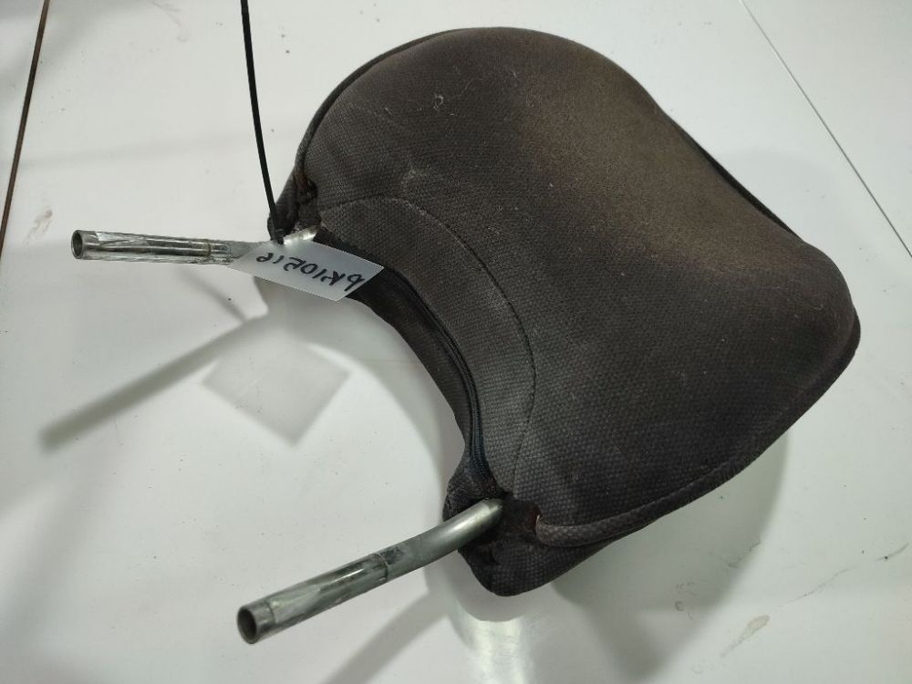 Volvo V70 1998 Seat headrest