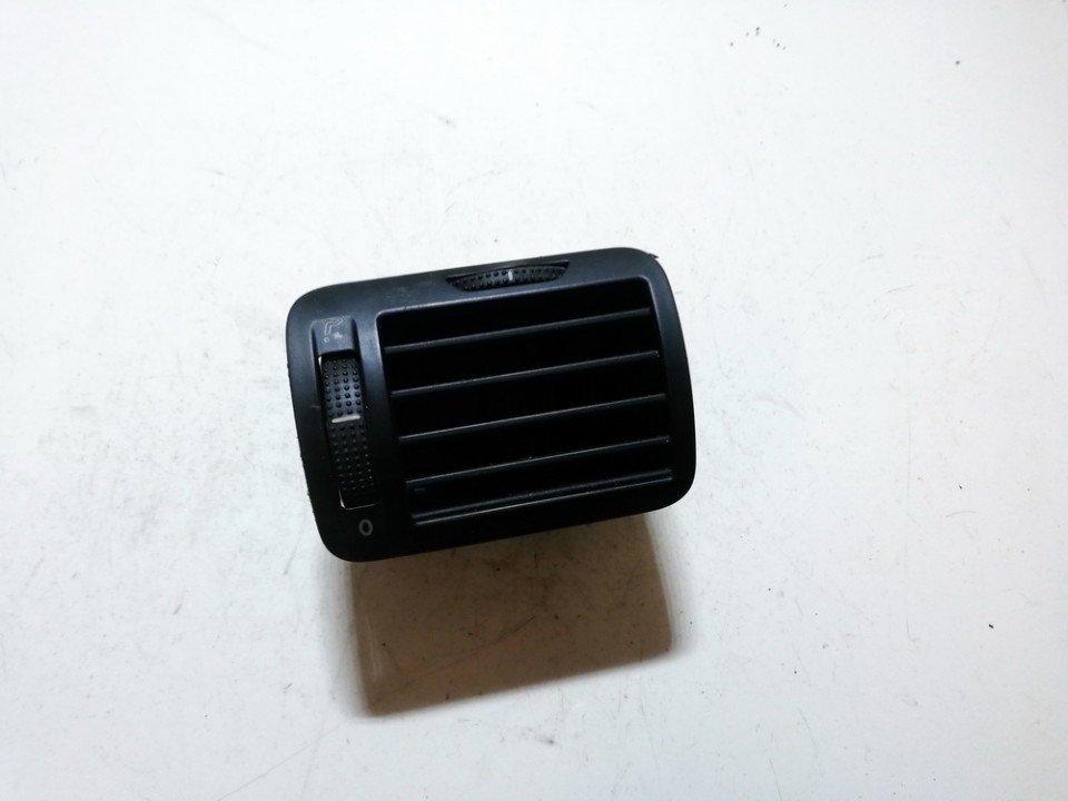 3B0819703D Volkswagen Passat 2002 Dash Vent (Air Vent Grille) - LEFT
