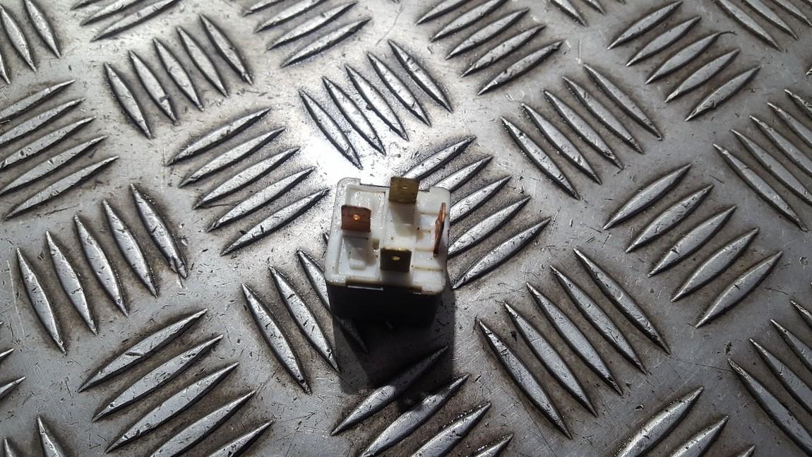 141951253B Volkswagen Passat 1995 RELÉ PARA AUTOMÓVIL - Thumbnail 2