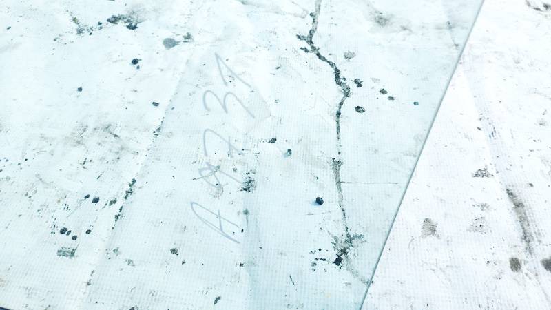 Volkswagen Passat 1998 LUNA TRASERA IZQUIERDA, Luna de la puerta trasera - TRASERA IZQUIERDA - Thumbnail 3