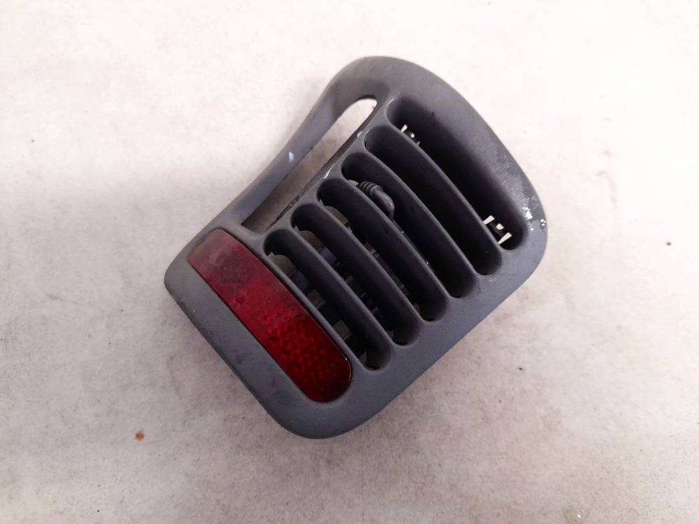 4706400 Plymouth Grand Voyager 1998 Dash Vent (Air Vent Grille) - Thumbnail 2