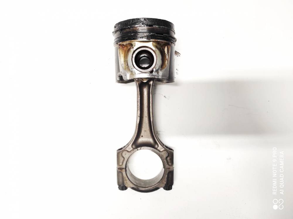 Toyota Avensis Verso 2002 PISTON and arnaque-Bielle - Thumbnail 2