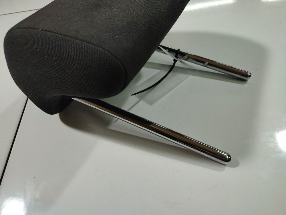 Skoda Octavia 2009 Seat headrest - Thumbnail 2