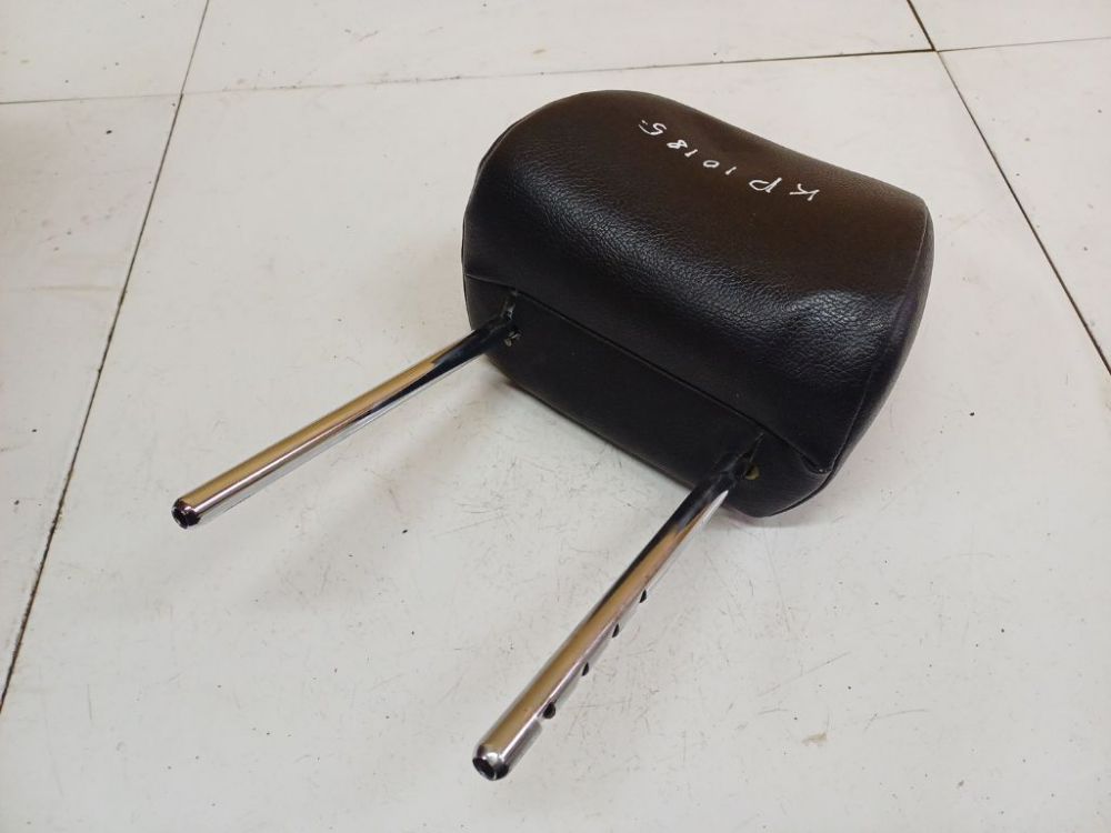 Skoda Superb 2011 Seat headrest - Thumbnail 2