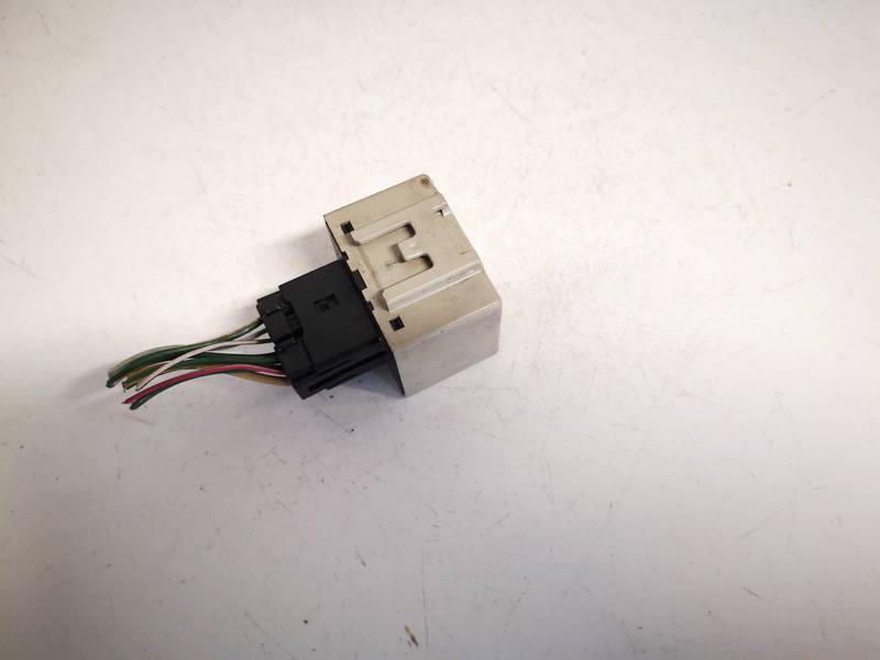 8198005040 Toyota Avensis 2008 Relay module - Thumbnail 2
