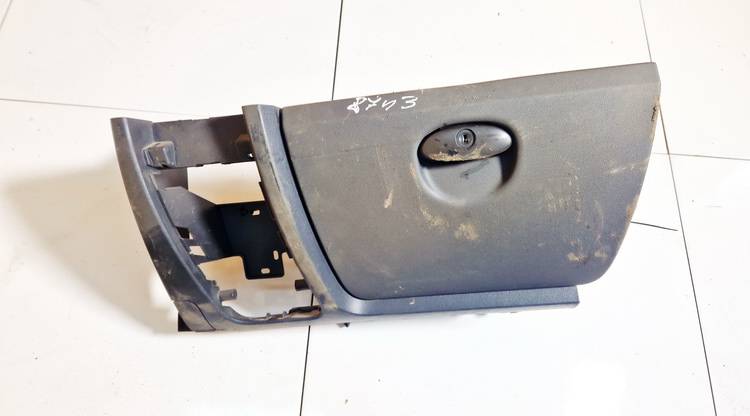 1400108877 Citroen C4 2005 Schowek