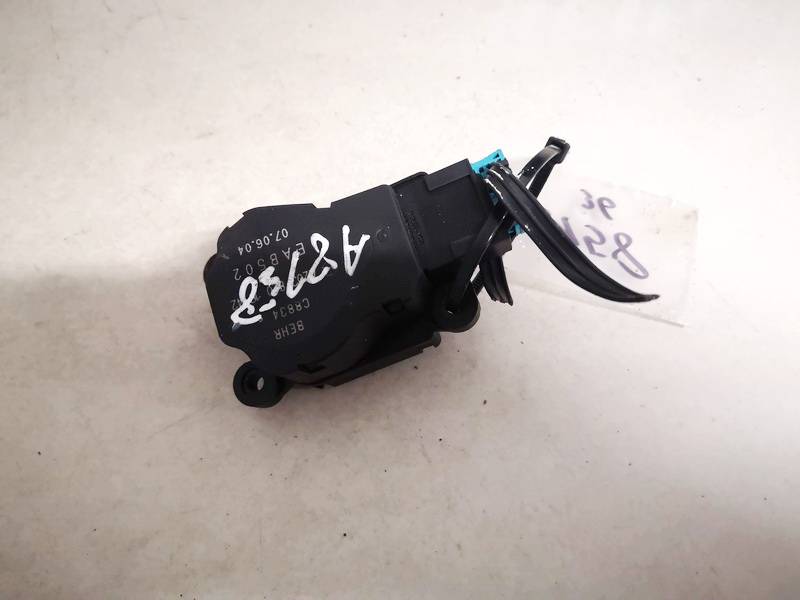 A2038201642 Mercedes-Benz C-CLASS 2004 Heater Vent Flap Control Actuator Motor
