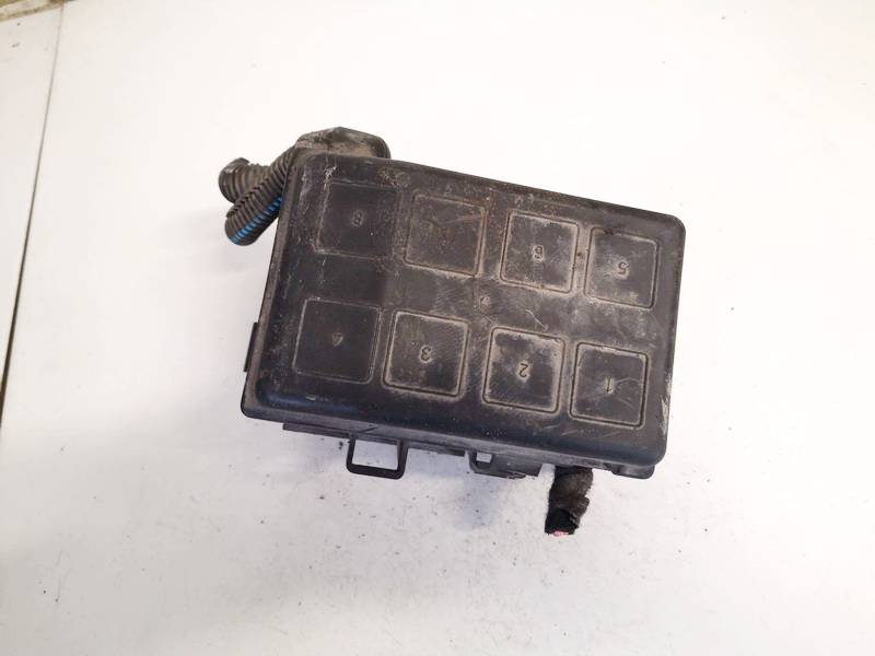 90560119 Opel Zafira 2003 Fuse box