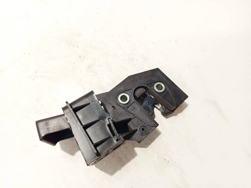 3B0885737 Volkswagen Passat 2003 Seat Lock Latch assembly