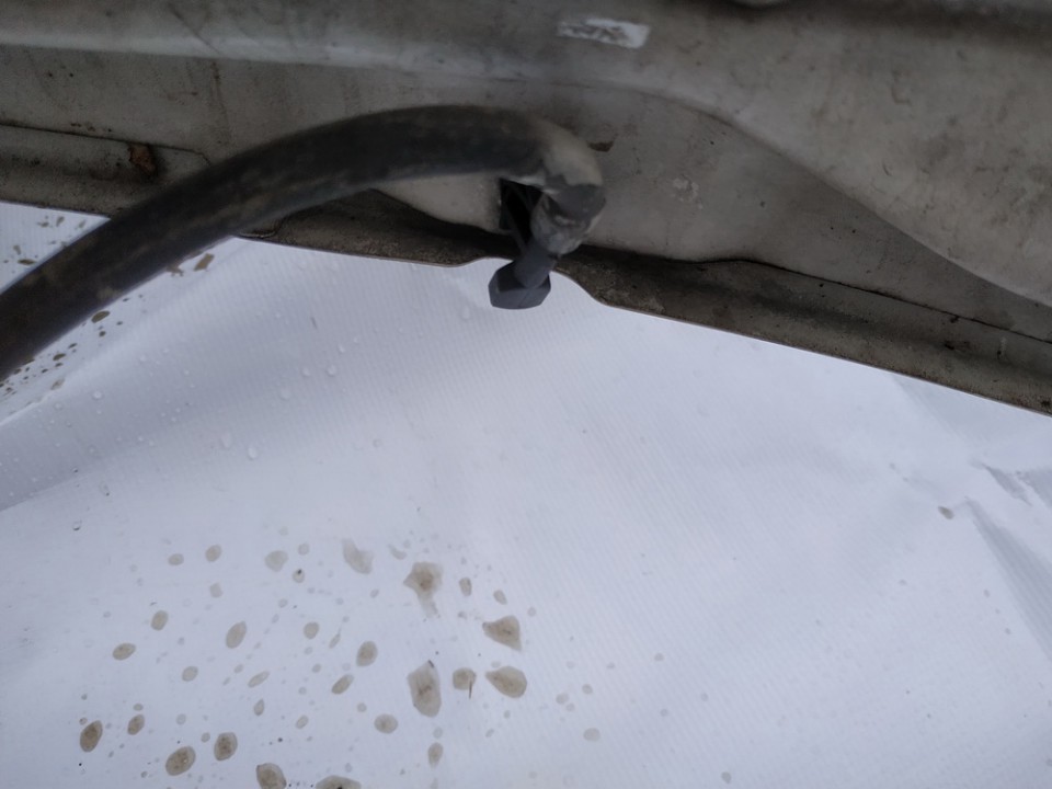 Citroen Berlingo 2008 Dysza spryskiwacza przedniej szyby