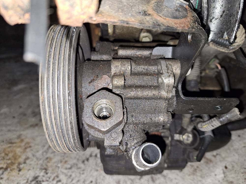 Citroen C8 2006 Pump assembly - Power steering pump